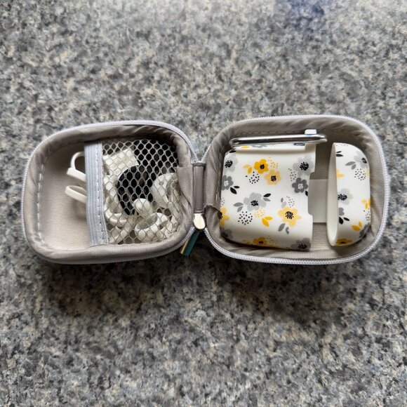 Dual matching iphone Airpods case Gen 2 - Picture 3 of 6